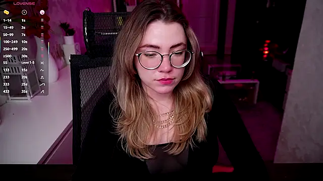 RemyCute online show from 13, 12, 2025