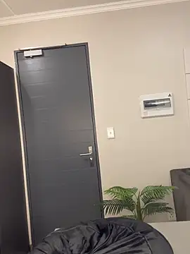 Snapshot of Neelo-Smith chatting on 4, 3, 2025 Neelo-Smith online show from 4, 3, 2025