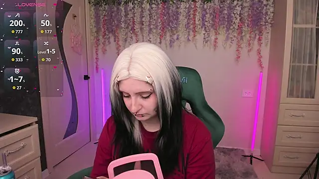 EmmyBunny online show from 21, 4, 2026