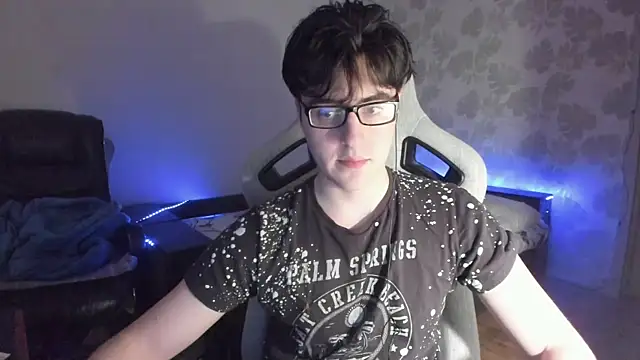 Snapshot of Knuckles17 chatting on 31, 5, 2026 Knuckles17 online show from 31, 5, 2026