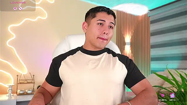 Snapshot of MatiasKorn chatting on 4, 10, 2025 MatiasKorn online show from 4, 10, 2025