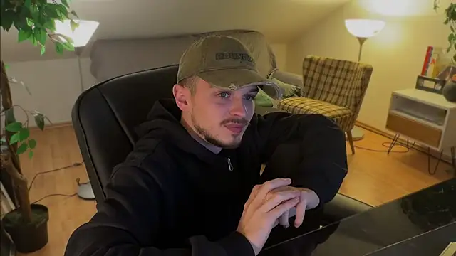 naked psy online show from 22, 11, 2025