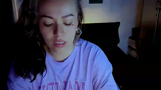 Snapshot of joan-star chatting on 10, 11, 2025 joan-star online show from 10, 11, 2025