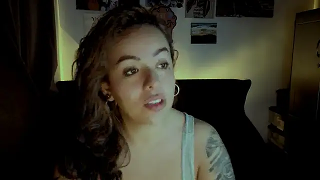 Snapshot of joan-star chatting on 15, 12, 2025 joan-star online show from 15, 12, 2025