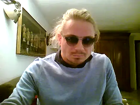 Snapshot of maciste26 chatting on 16, 12, 2024 maciste26 online show from 16, 12, 2024