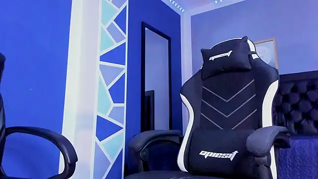 Snapshot of alex_oficial chatting on 22, 10, 2025 alex oficial online show from 22, 10, 2025