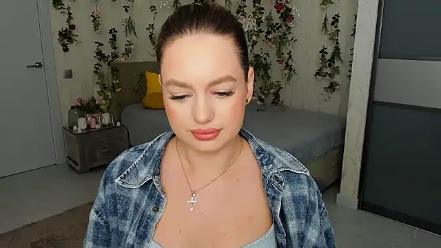 MiracleCurly online show from 1, 12, 2025