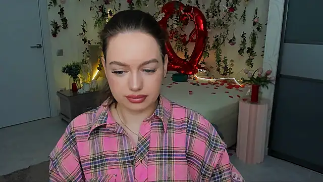 MiracleCurly online show from 12, 3, 2026