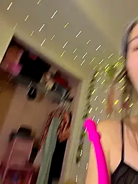 Snapshot of Lilmissvyx chatting on 28, 2, 2025 Lilmissvyx online show from 28, 2, 2025