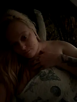 Snapshot of Cumslutsnowbunnie69 chatting on 13, 10, 2025 Cumslutsnowbunnie69 online show from 13, 10, 2025