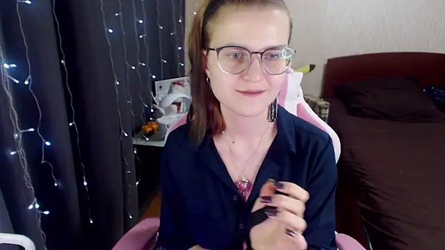 Snapshot of MissBrightShine chatting on 16, 1, 2025 MissBrightShine online show from 16, 1, 2025