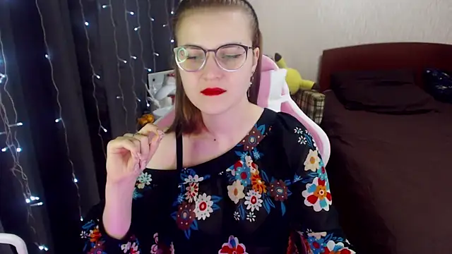 Snapshot of MissBrightShine chatting on 22, 1, 2025 MissBrightShine online show from 22, 1, 2025