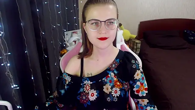 Snapshot of MissBrightShine chatting on 22, 1, 2025 MissBrightShine online show from 22, 1, 2025
