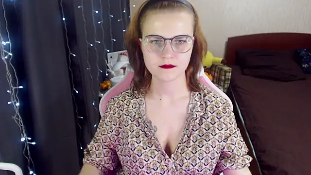 Snapshot of MissBrightShine chatting on 25, 1, 2025 MissBrightShine online show from 25, 1, 2025
