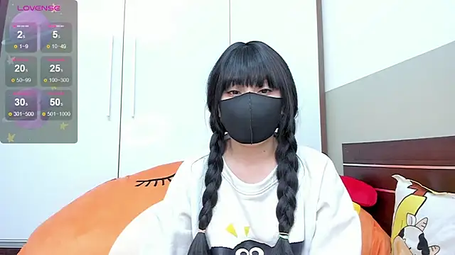 Snapshot of alonelove__ chatting on 5, 2, 2025 alonelove online show from 5, 2, 2025