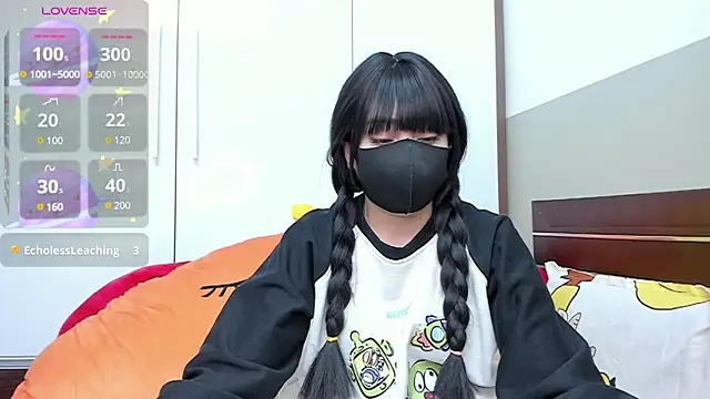 Snapshot of alonelove__ chatting on 6, 2, 2025 alonelove online show from 6, 2, 2025