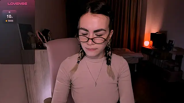 Snapshot of _selectrra chatting on 17, 3, 2025  selectrra online show from 17, 3, 2025