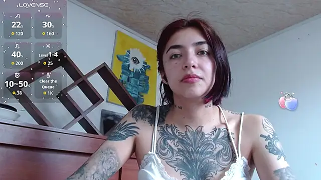 ZoeBakers  online show from 30, 9, 2025