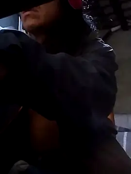 Snapshot of davidatration15 chatting on 9, 10, 2025 davidatration15 online show from 9, 10, 2025