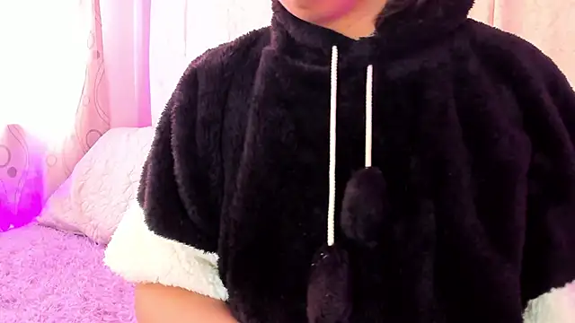 Snapshot of Satuurn_ chatting on 16, 12, 2024 Satuurn online show from 16, 12, 2024