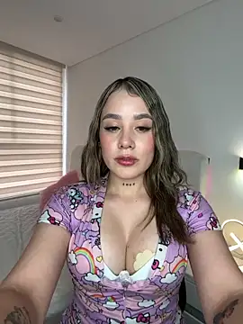 Snapshot of Zoe_olsen chatting on 8, 5, 2026 Zoe olsen online show from 8, 5, 2026