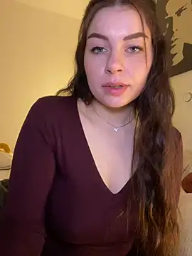 EllyNora online show from 5, 3, 2025