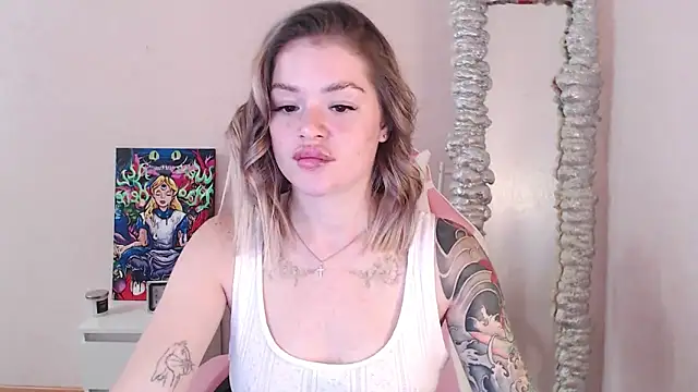 miaacatt online show from 13, 9, 2025