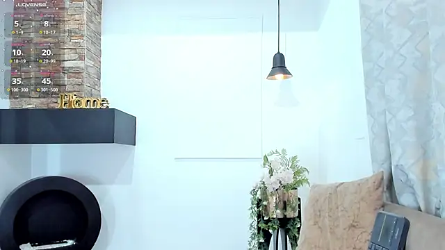 Paula Desousa online show from 7, 11, 2025