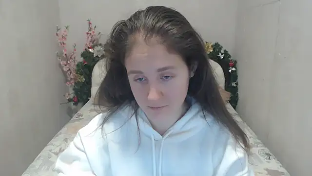 Holliy Cooper online show from 15, 1, 2025