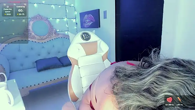 dianamilf online show from 28, 1, 2025