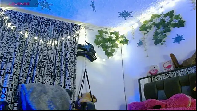 DULCE ZOE online show from 4, 1, 2025