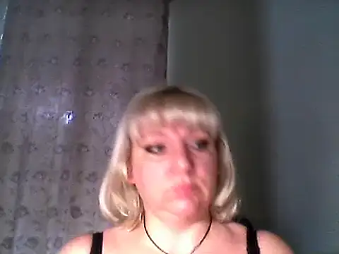 Snapshot of MeilomaWesa chatting on 5, 3, 2025 MeilomaWesa online show from 5, 3, 2025