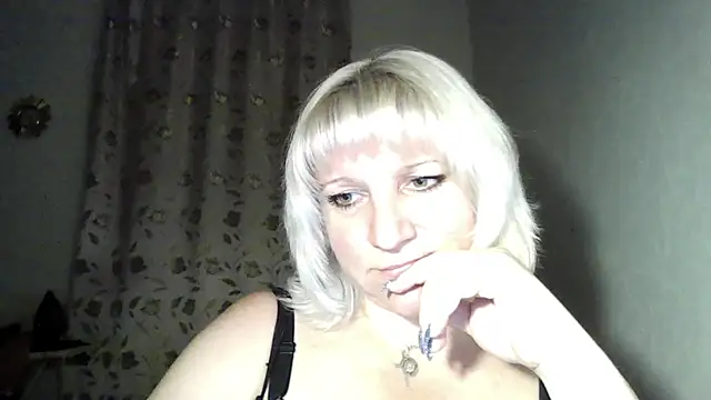 Snapshot of MeilomaWesa chatting on 27, 10, 2025 MeilomaWesa online show from 27, 10, 2025