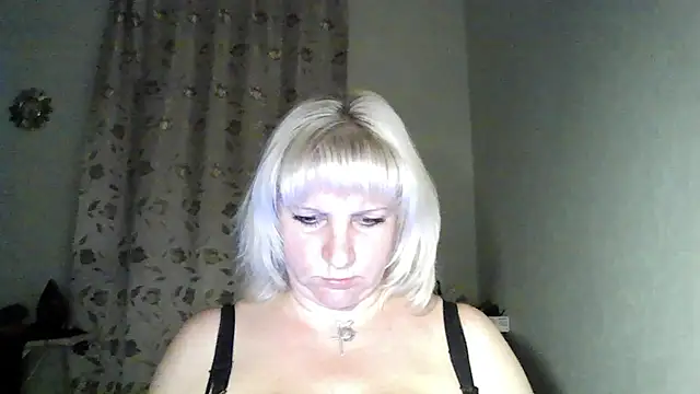 Snapshot of MeilomaWesa chatting on 28, 10, 2025 MeilomaWesa online show from 28, 10, 2025