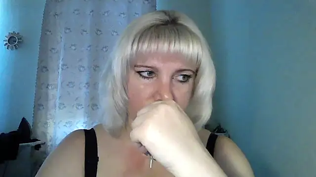 Snapshot of MeilomaWesa chatting on 29, 10, 2025 MeilomaWesa online show from 29, 10, 2025