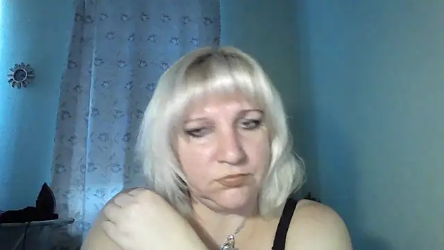 Snapshot of MeilomaWesa chatting on 4, 11, 2025 MeilomaWesa online show from 4, 11, 2025