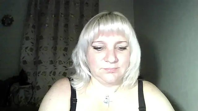 Snapshot of MeilomaWesa chatting on 6, 11, 2025 MeilomaWesa online show from 6, 11, 2025