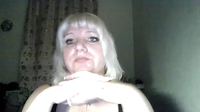 Snapshot of MeilomaWesa chatting on 18, 11, 2025 MeilomaWesa online show from 18, 11, 2025