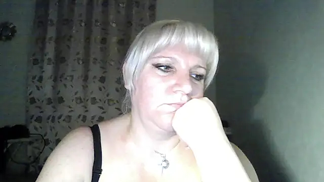 Snapshot of MeilomaWesa chatting on 21, 11, 2025 MeilomaWesa online show from 21, 11, 2025