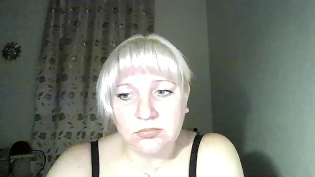 Snapshot of MeilomaWesa chatting on 27, 11, 2025 MeilomaWesa online show from 27, 11, 2025