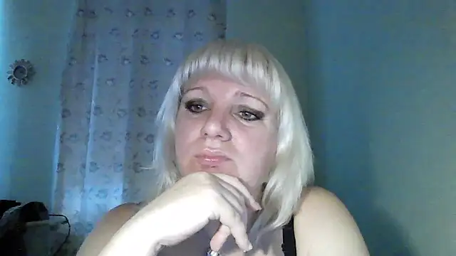 Snapshot of MeilomaWesa chatting on 28, 11, 2025 MeilomaWesa online show from 28, 11, 2025