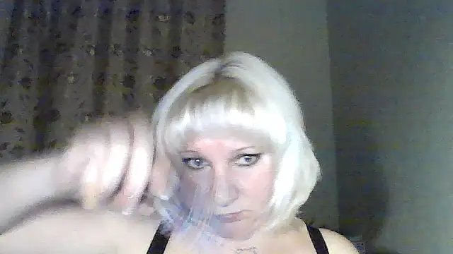 Snapshot of MeilomaWesa chatting on 3, 12, 2025 MeilomaWesa online show from 3, 12, 2025