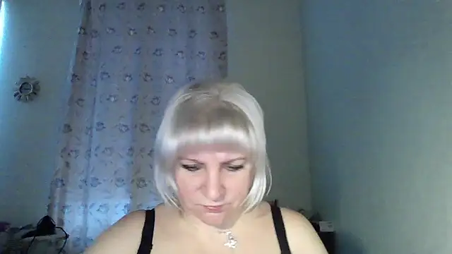 Snapshot of MeilomaWesa chatting on 17, 12, 2025 MeilomaWesa online show from 17, 12, 2025