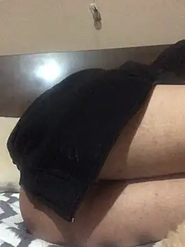 sandyfem01 online show from 28, 2, 2025