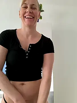 DarleenHot online show from 7, 1, 2025