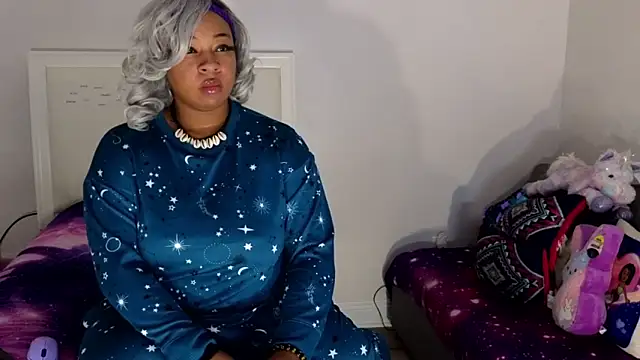 Snapshot of temptressbeauty24 chatting on 13, 12, 2024 temptressbeauty24 online show from 13, 12, 2024