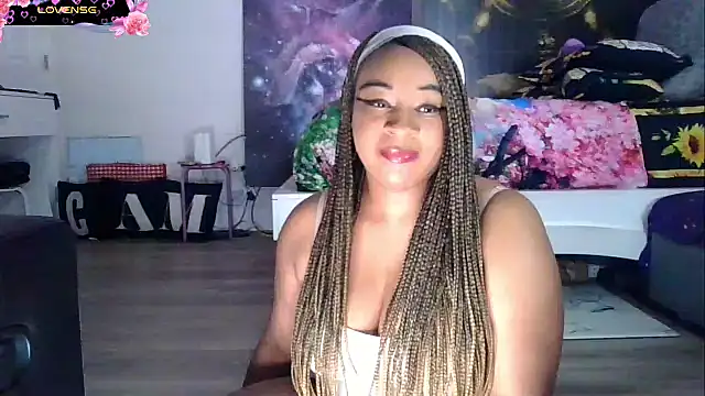 Snapshot of temptressbeauty24 chatting on 1, 2, 2025 temptressbeauty24 online show from 1, 2, 2025