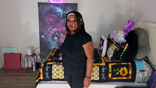 Snapshot of temptressbeauty24 chatting on 10, 2, 2025 temptressbeauty24 online show from 10, 2, 2025