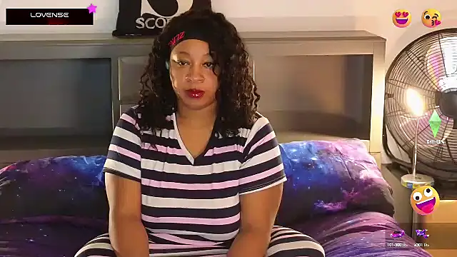 Snapshot of temptressbeauty24 chatting on 10, 3, 2025 temptressbeauty24 online show from 10, 3, 2025