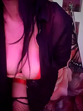 Snapshot of Zeina2024 chatting on 21, 12, 2025 Zeina2024 online show from 21, 12, 2025